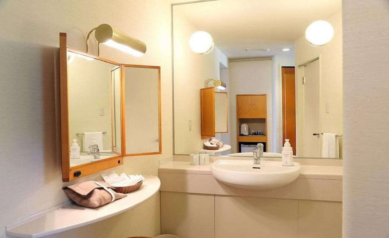 Twin Room - Non-Smoking