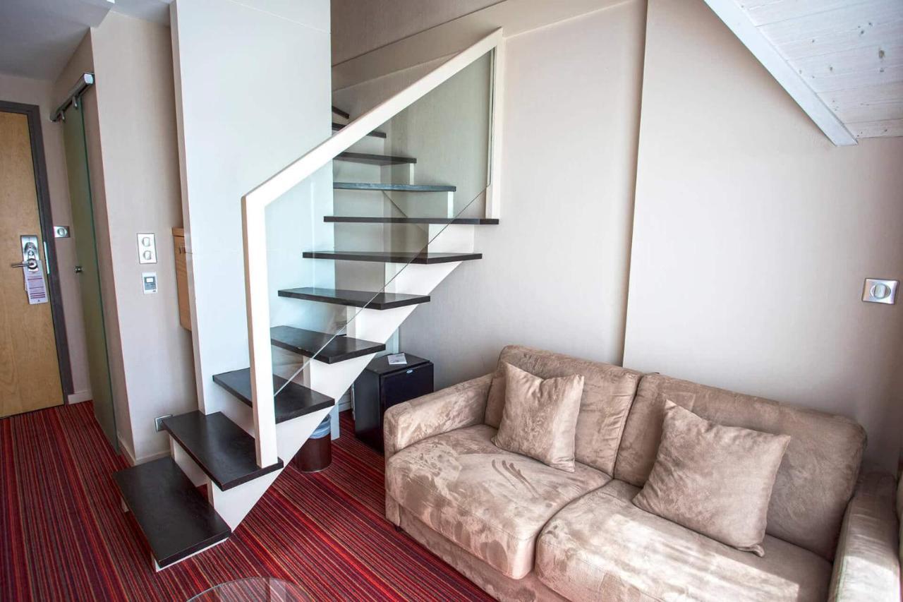 Chambre Familiale – Vue sur Mer ou Piscine