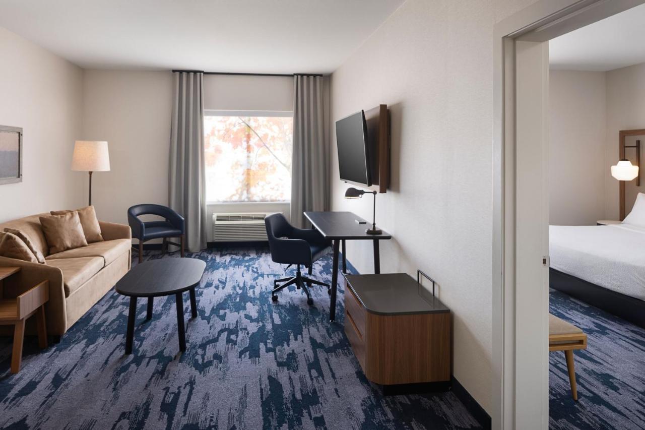 One-Bedroom King Suite Sofa Bed