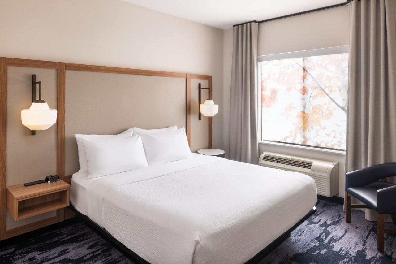 One-Bedroom Suite One Queen Bed One King Bed Sofa Bed