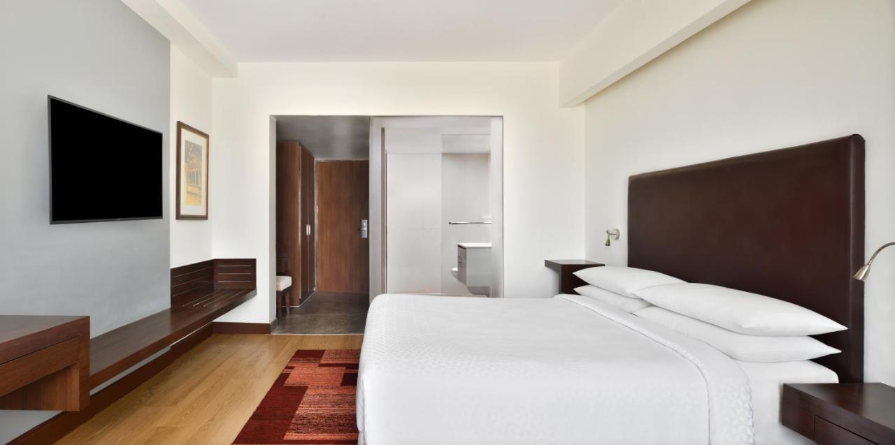 Transient Room from 11AM to 6 PMcheck check-out on same