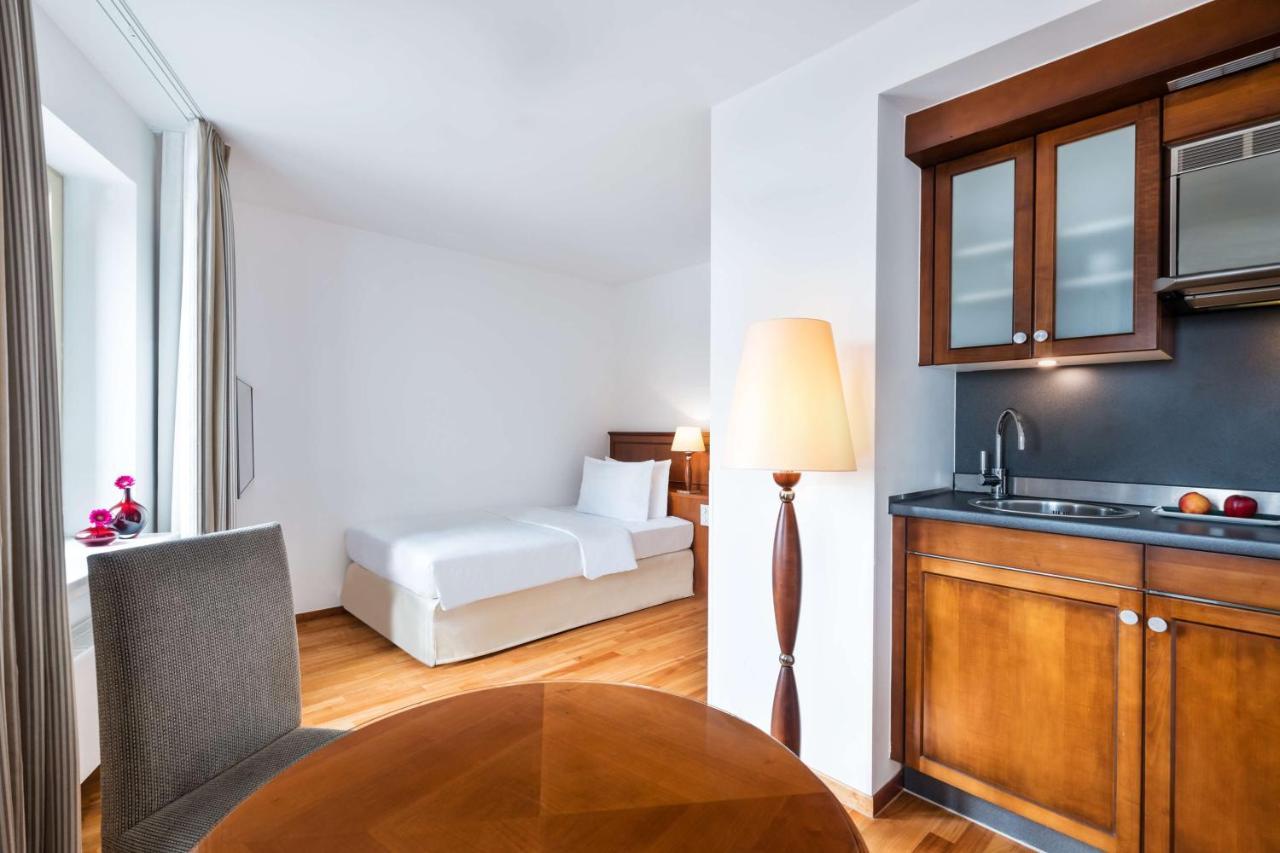 Single Room,1420530210:JPEG