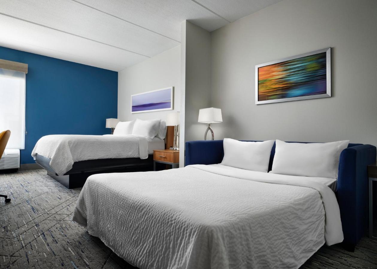 Standard King Room with Sofa Bed