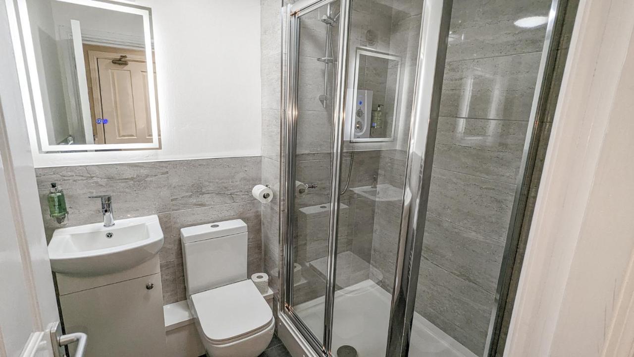 One-Bedroom Twin Apartment