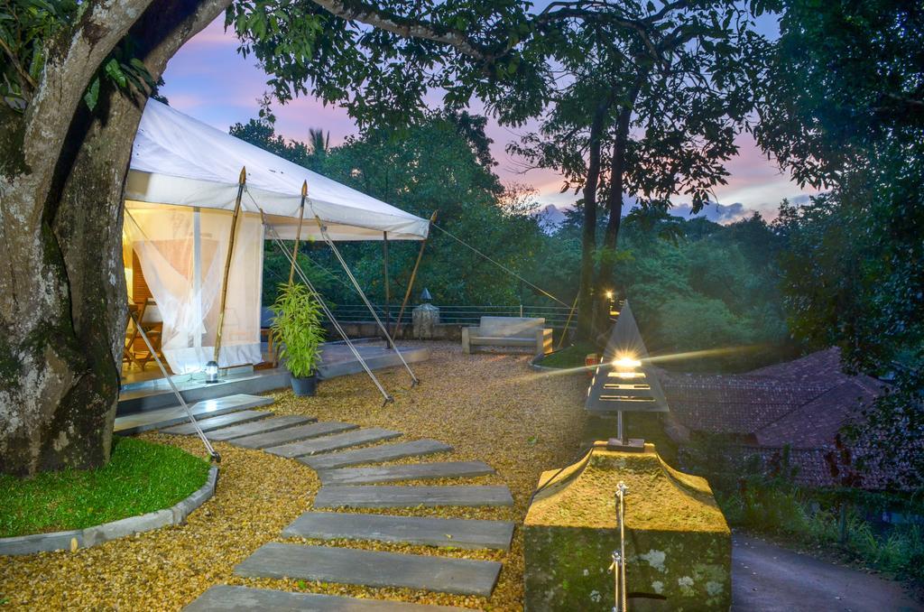 Royal Tented Suite