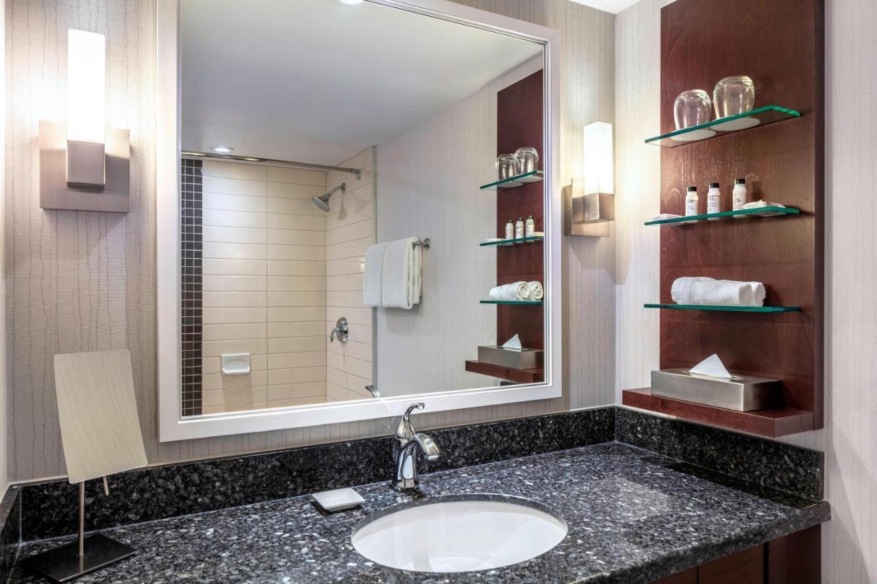 Guest King Room,1427895559:JPEG