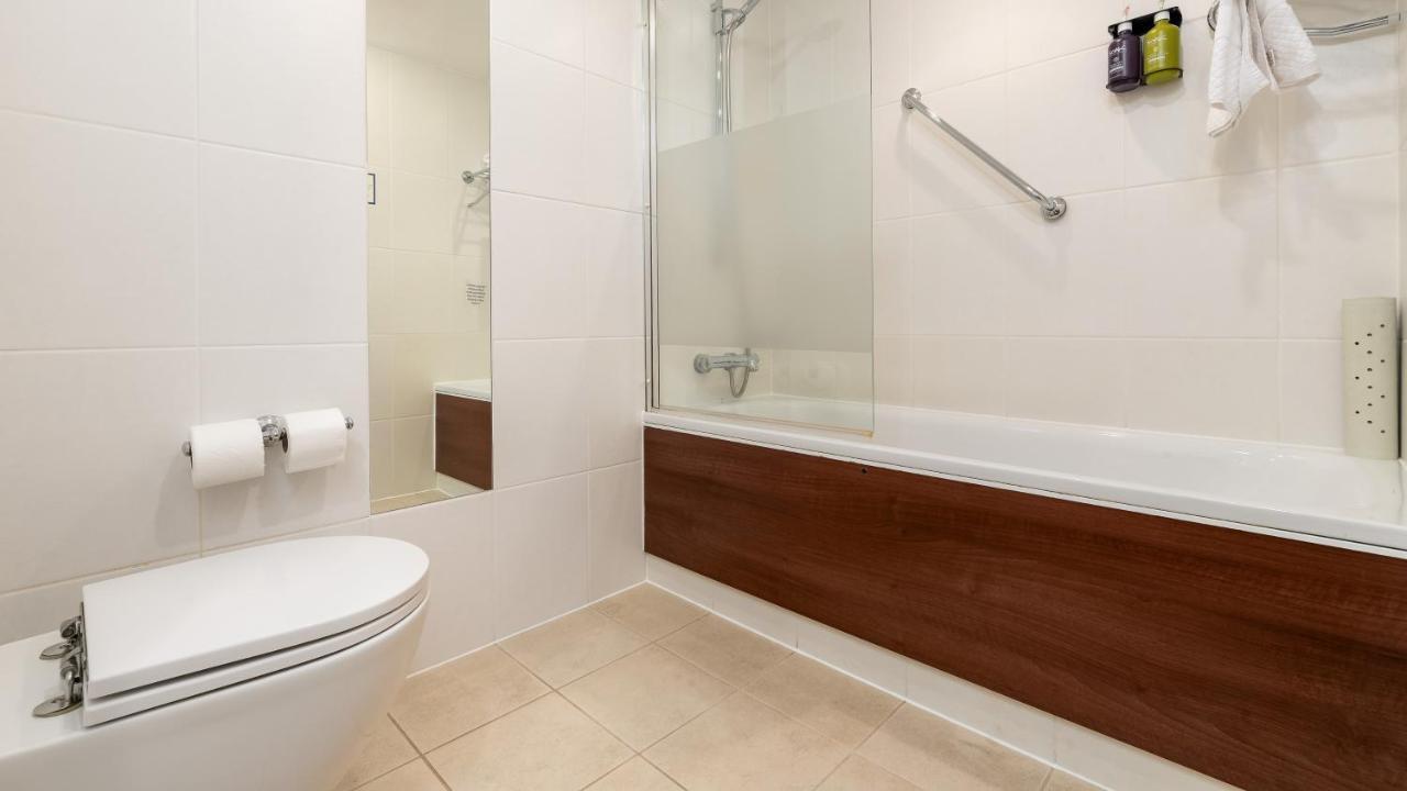Standard Double Room with Free Hot Breakfast,1556050444:JPEG