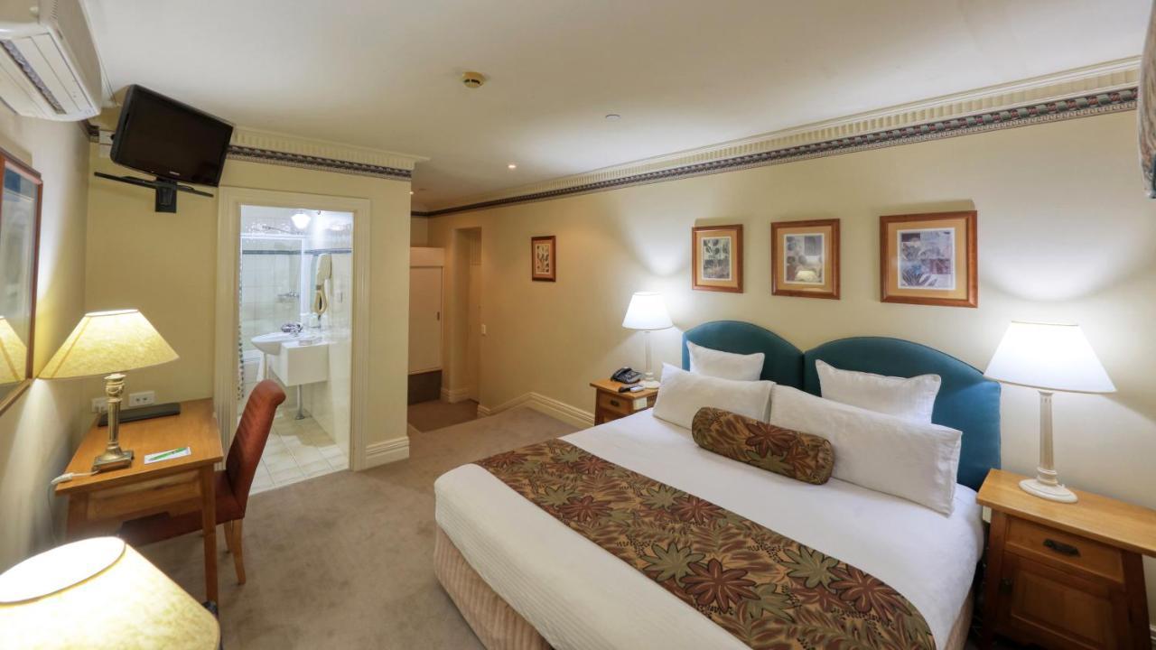 Deluxe Double or Twin Room,1555664392:JPEG