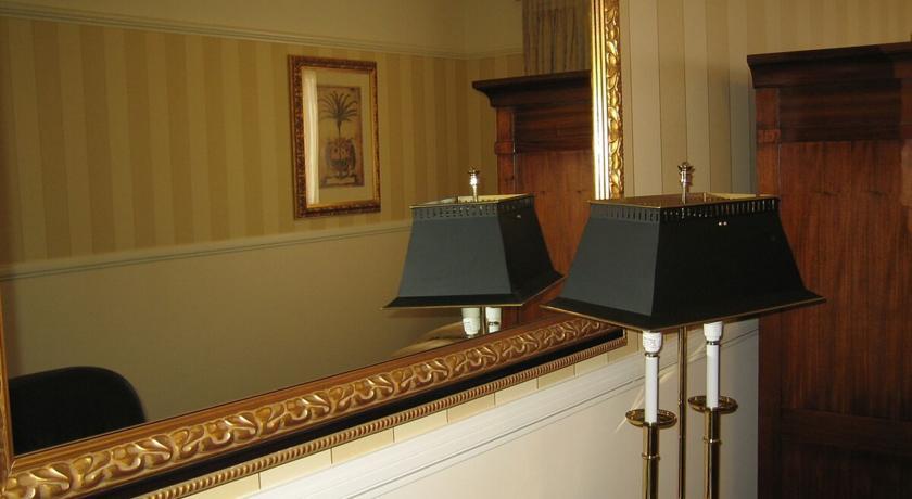 Executive Queen Suite