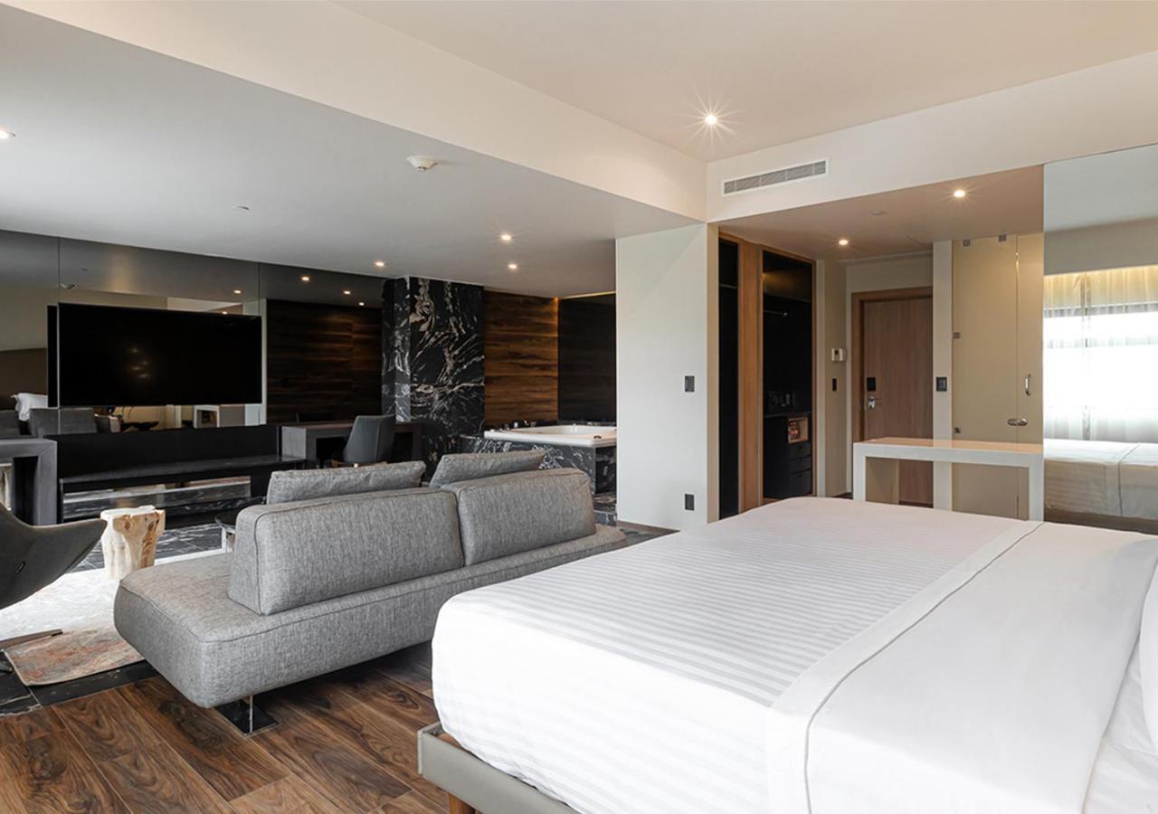 Suite Deluxe con bañera de hidromasaje