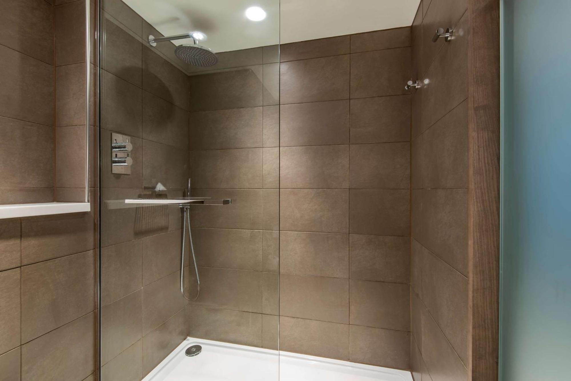 Executive Room Lounge Access