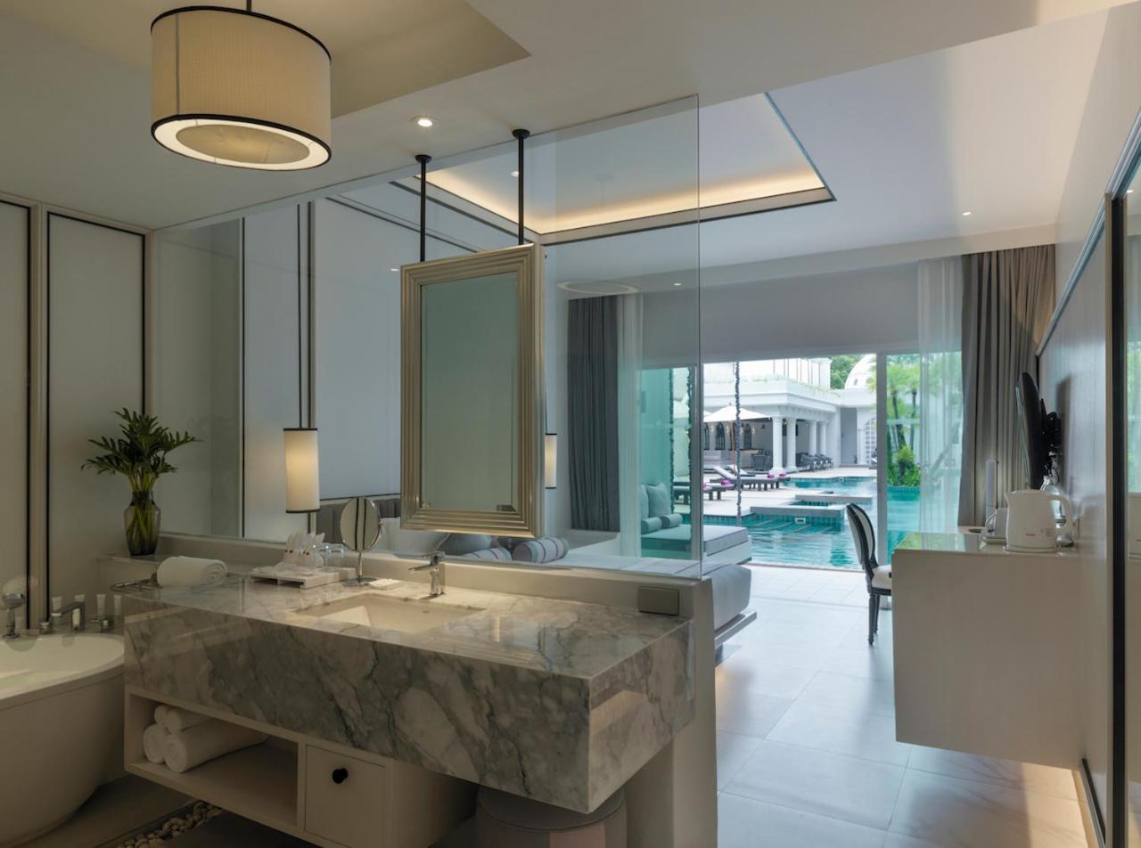 Deluxe Double Room Pool Access