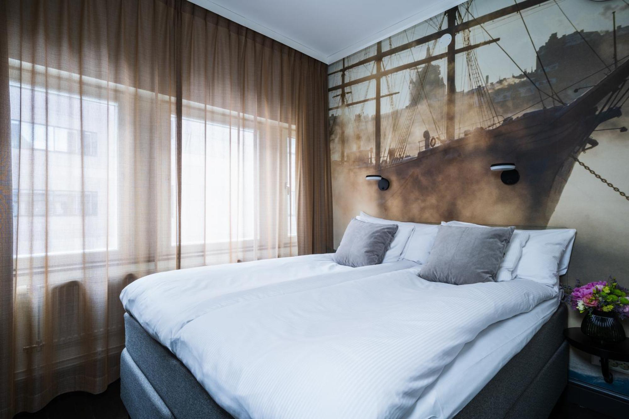 Deluxe Queen Room 160cm bed