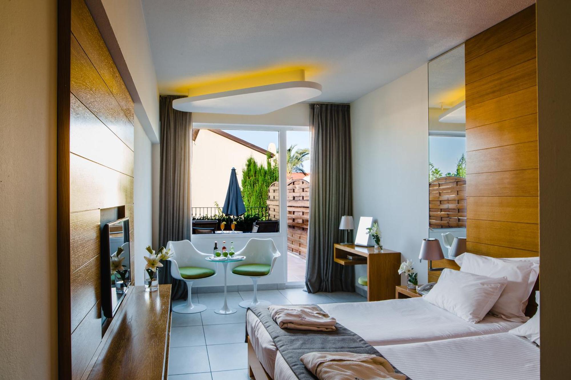 Deluxe Room Inland Terrace