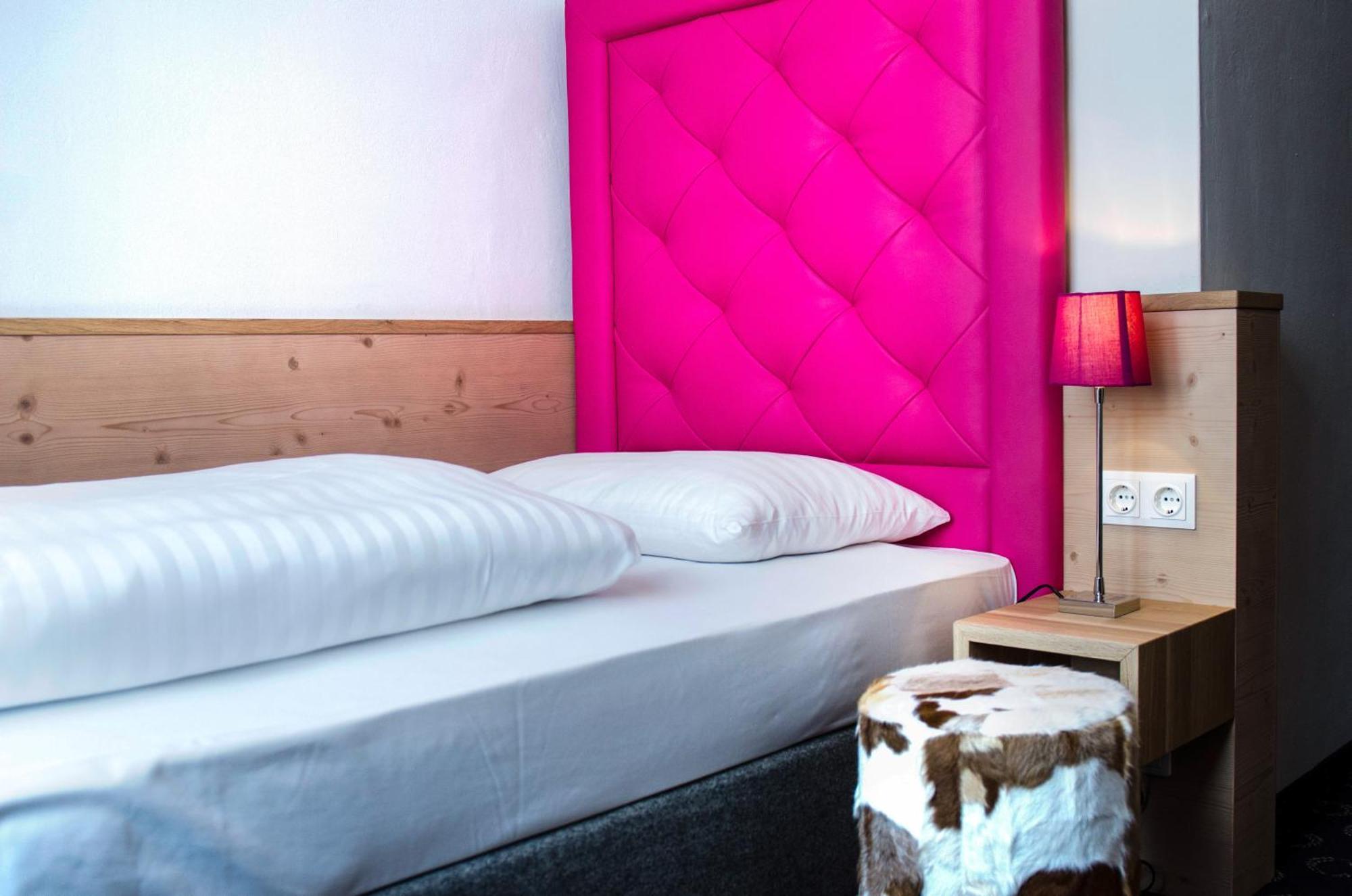 Single Room,1708123022:JPEG