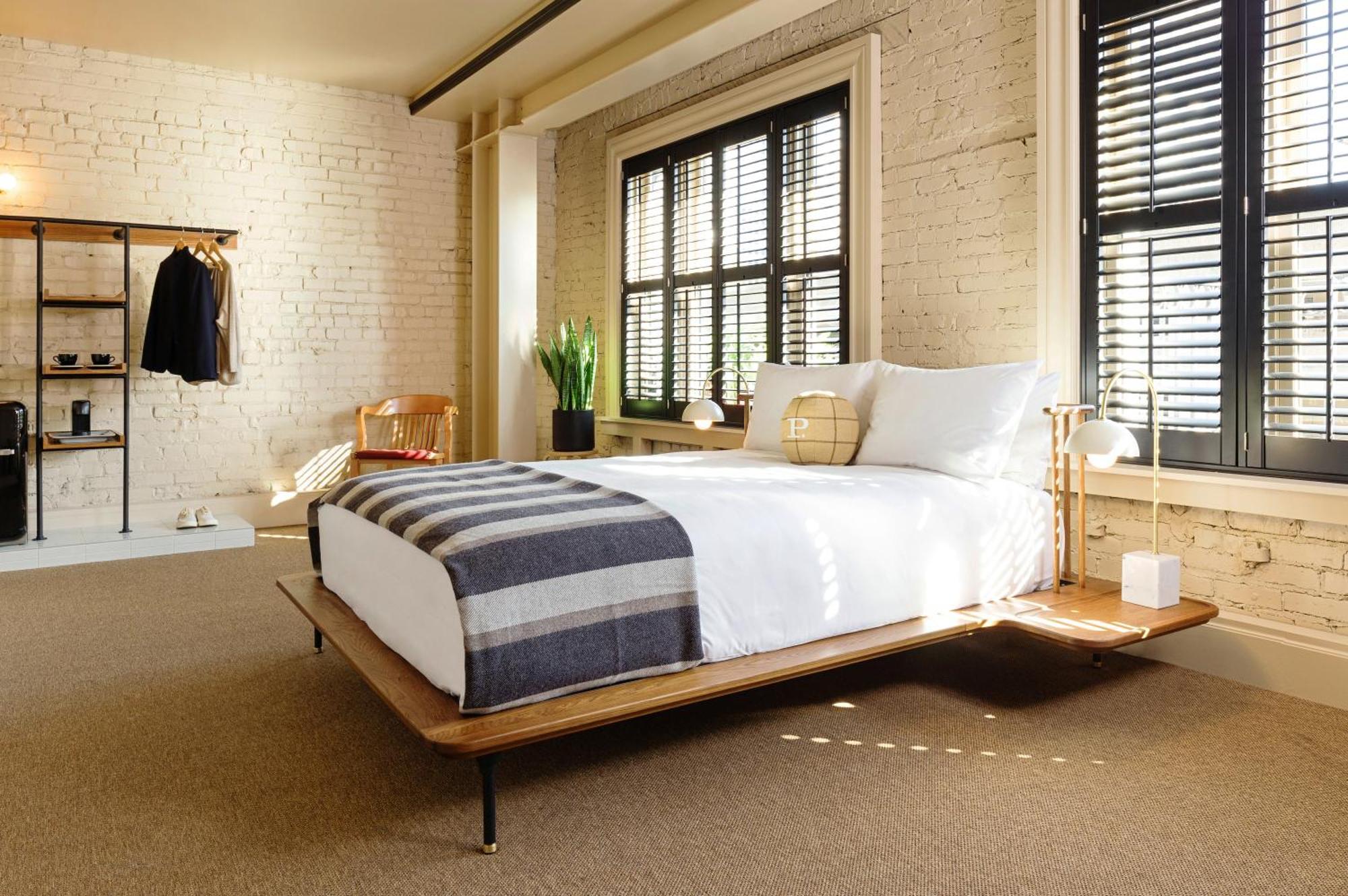 Queen Studio - Disability Access,1434278767:JPEG