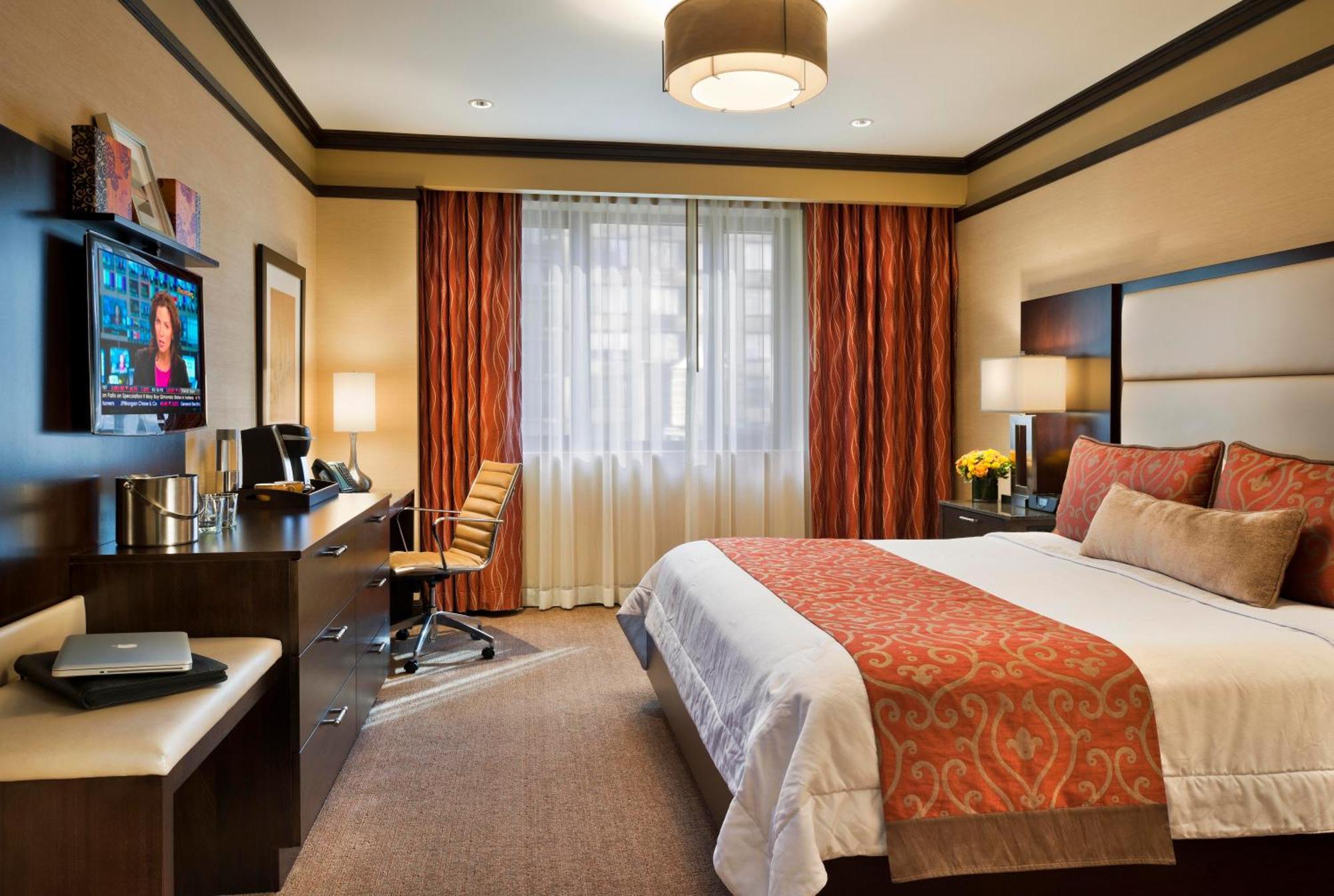 Deluxe Queen Room