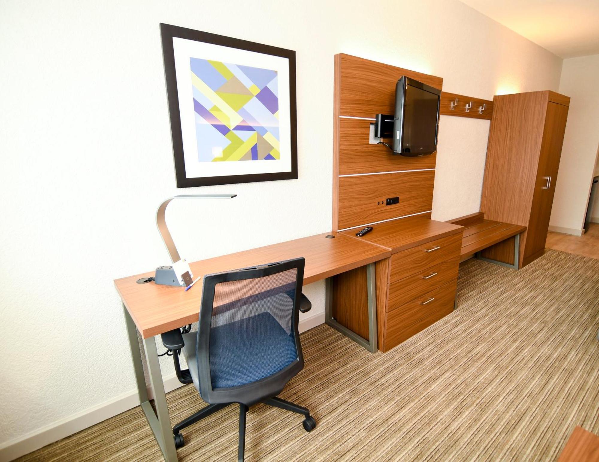 Standard King Room Sofa Bed