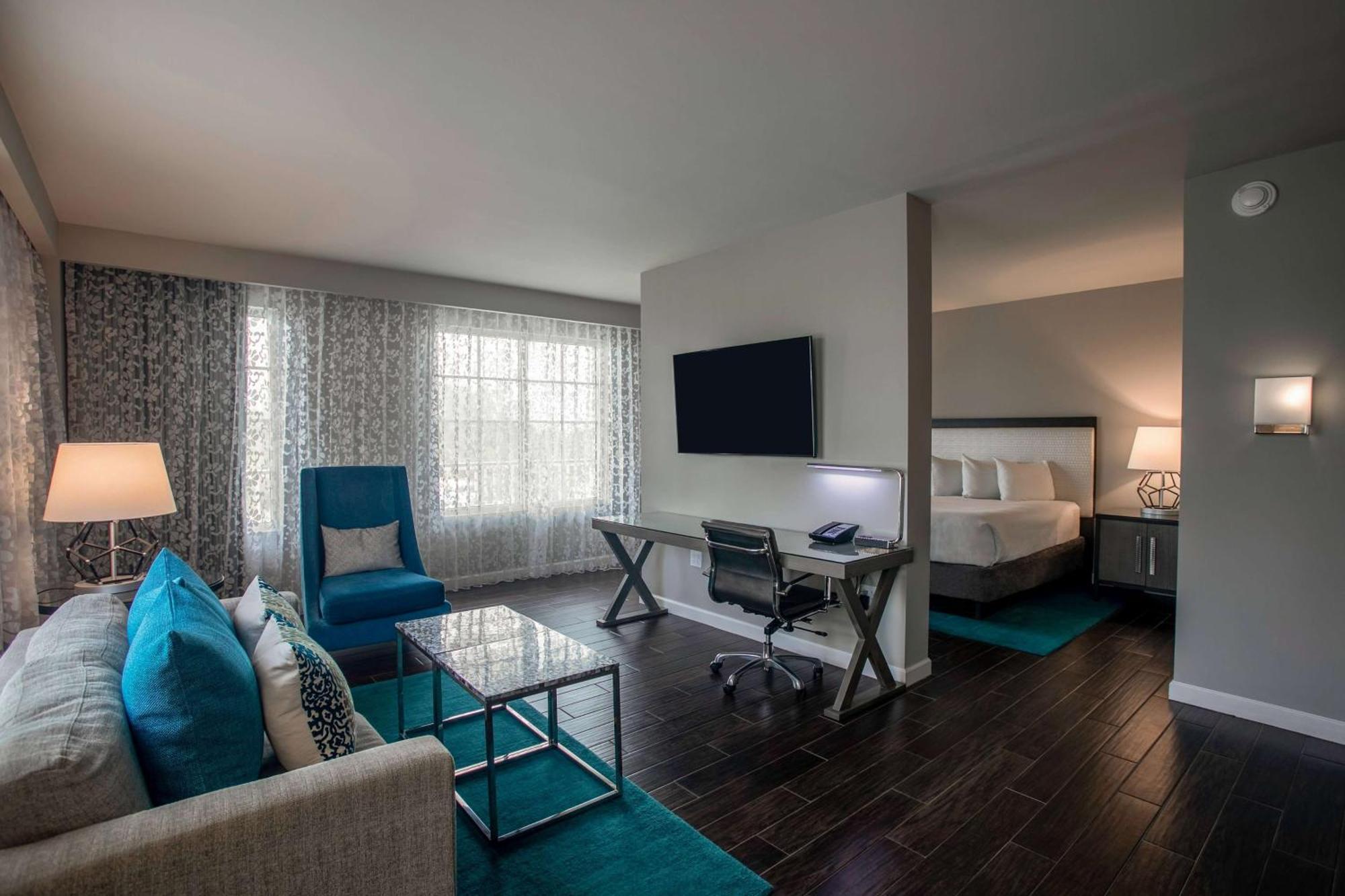 Grand Suite Intracoastal View Non-Smoking