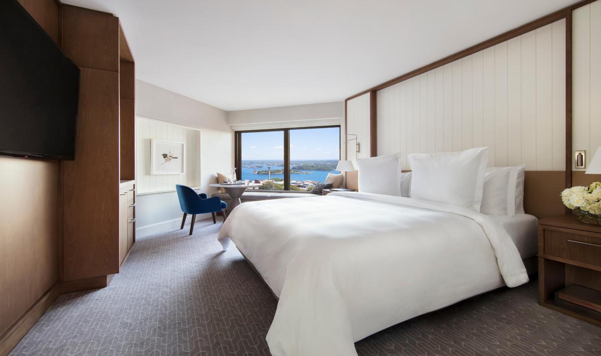 Deluxe Partial Harbour King Room