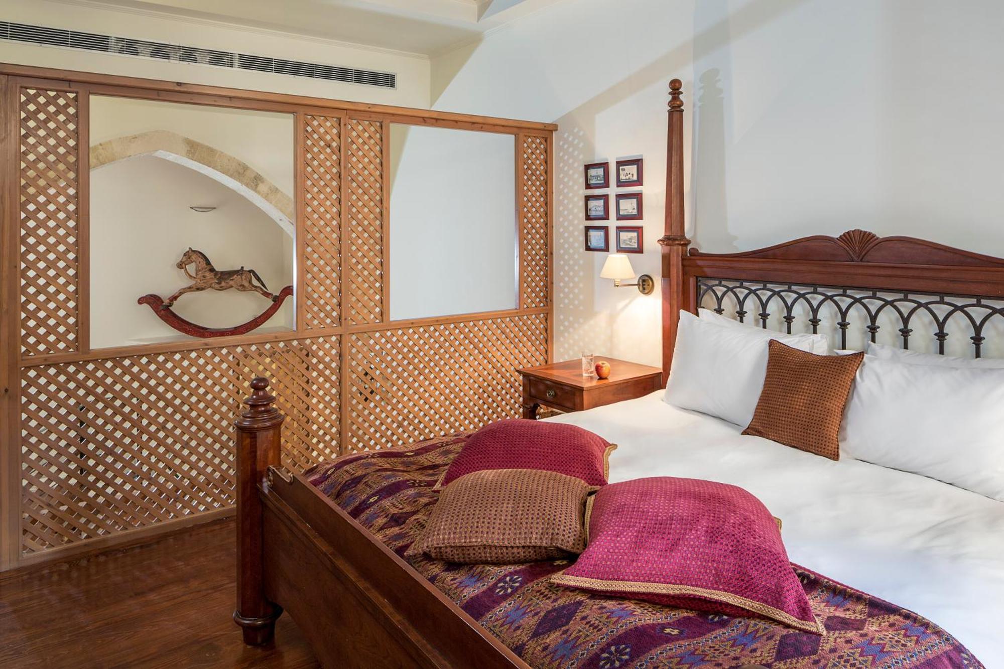 Deluxe Family Suite