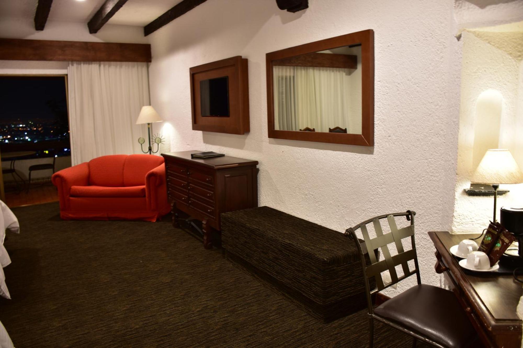 Queen Room Two Queen Beds Non-Smoking