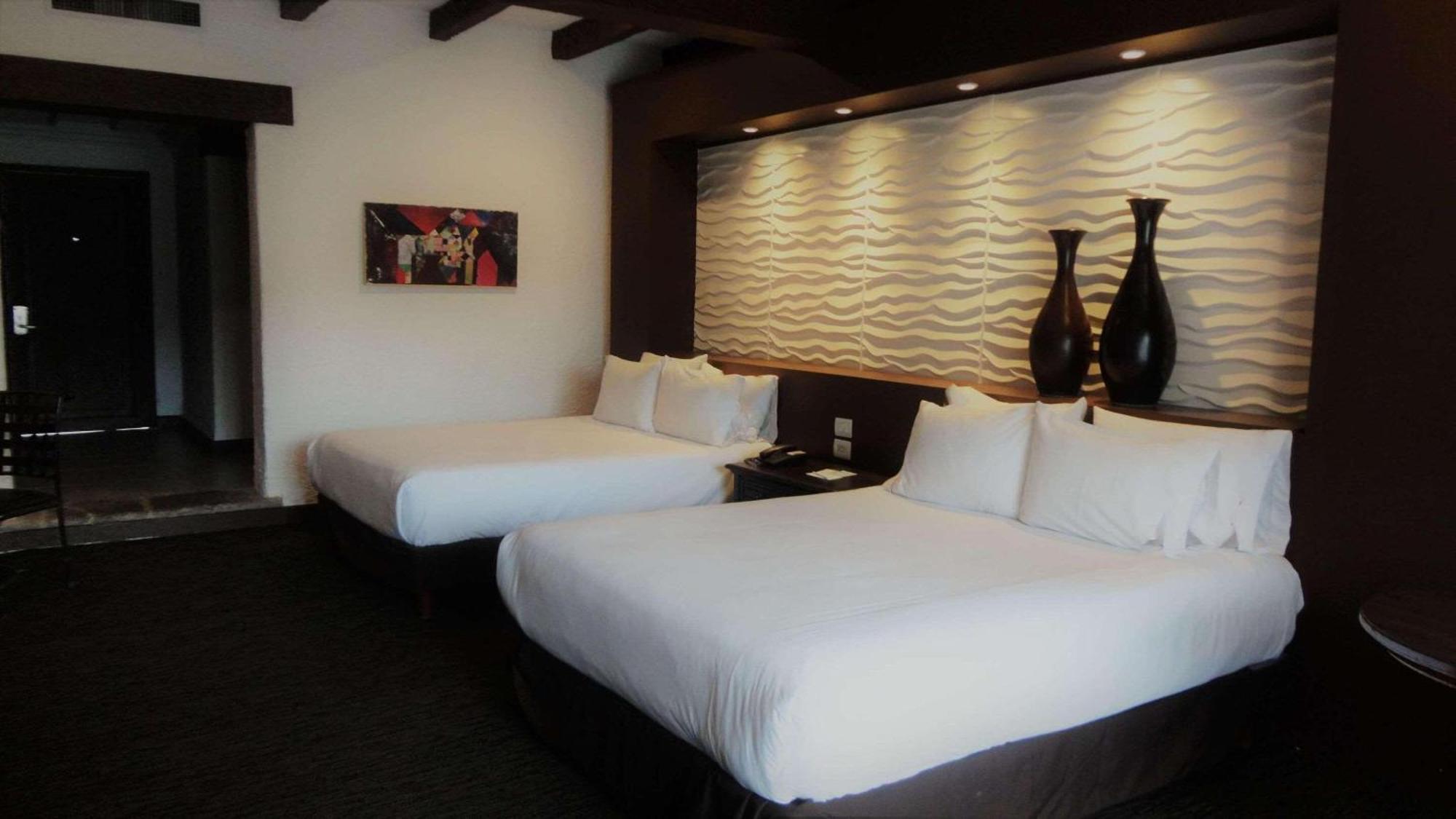 Queen Room Two Queen Beds Non-Smoking