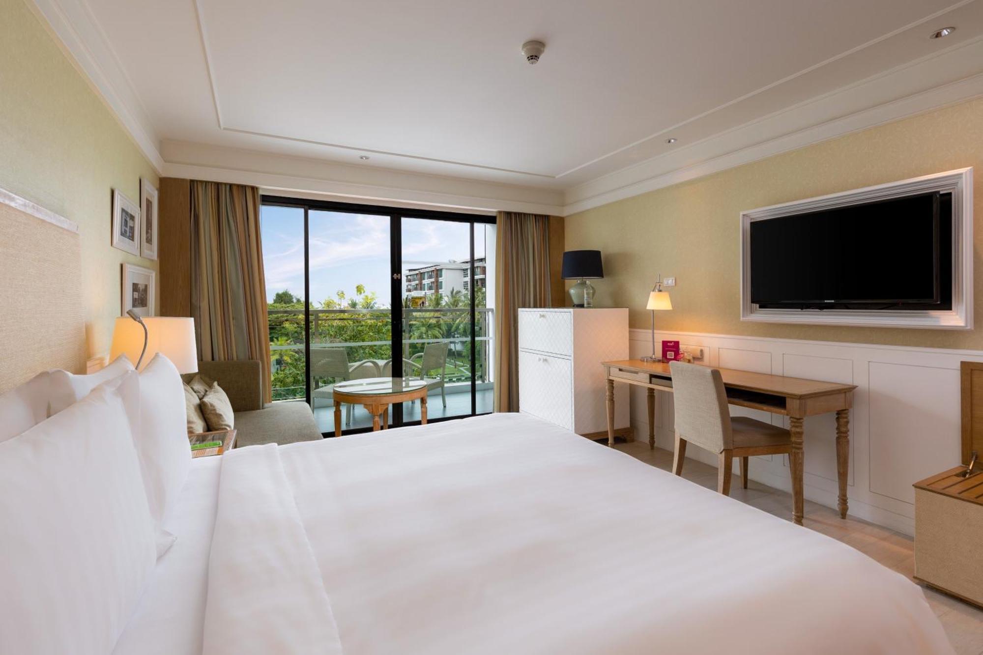 Deluxe Double Room Pool View,1437115762:JPEG