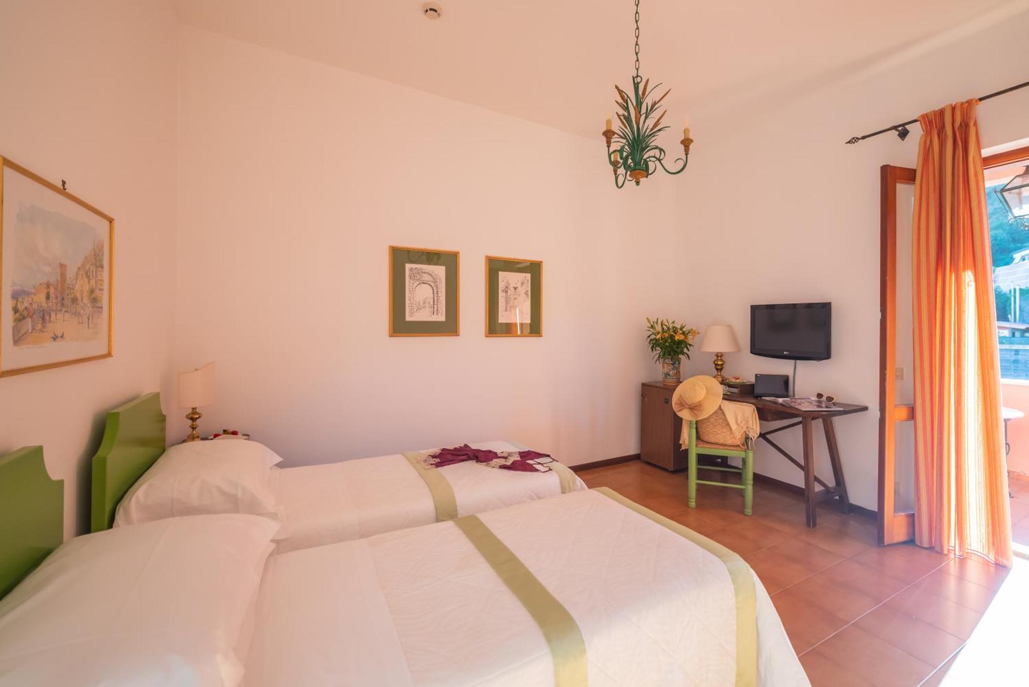 Superior Double or Twin Room Sea View