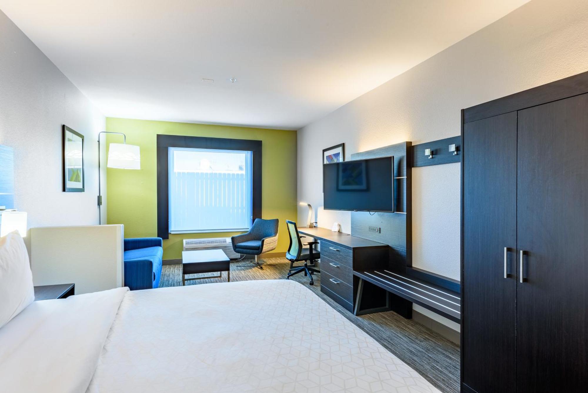 Standard King Room
