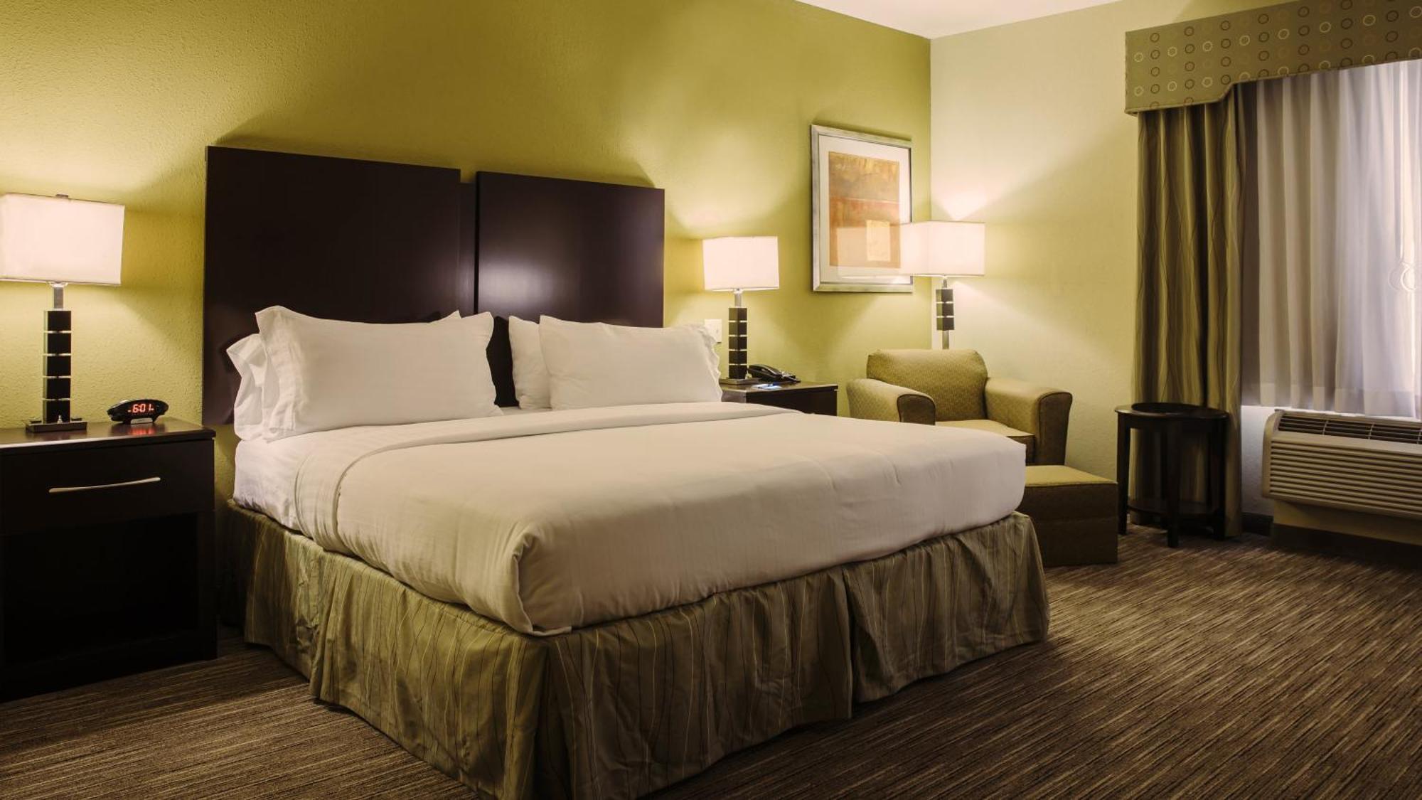 King Room Mobility Access or Hearing Accessible,1276078957:JPEG