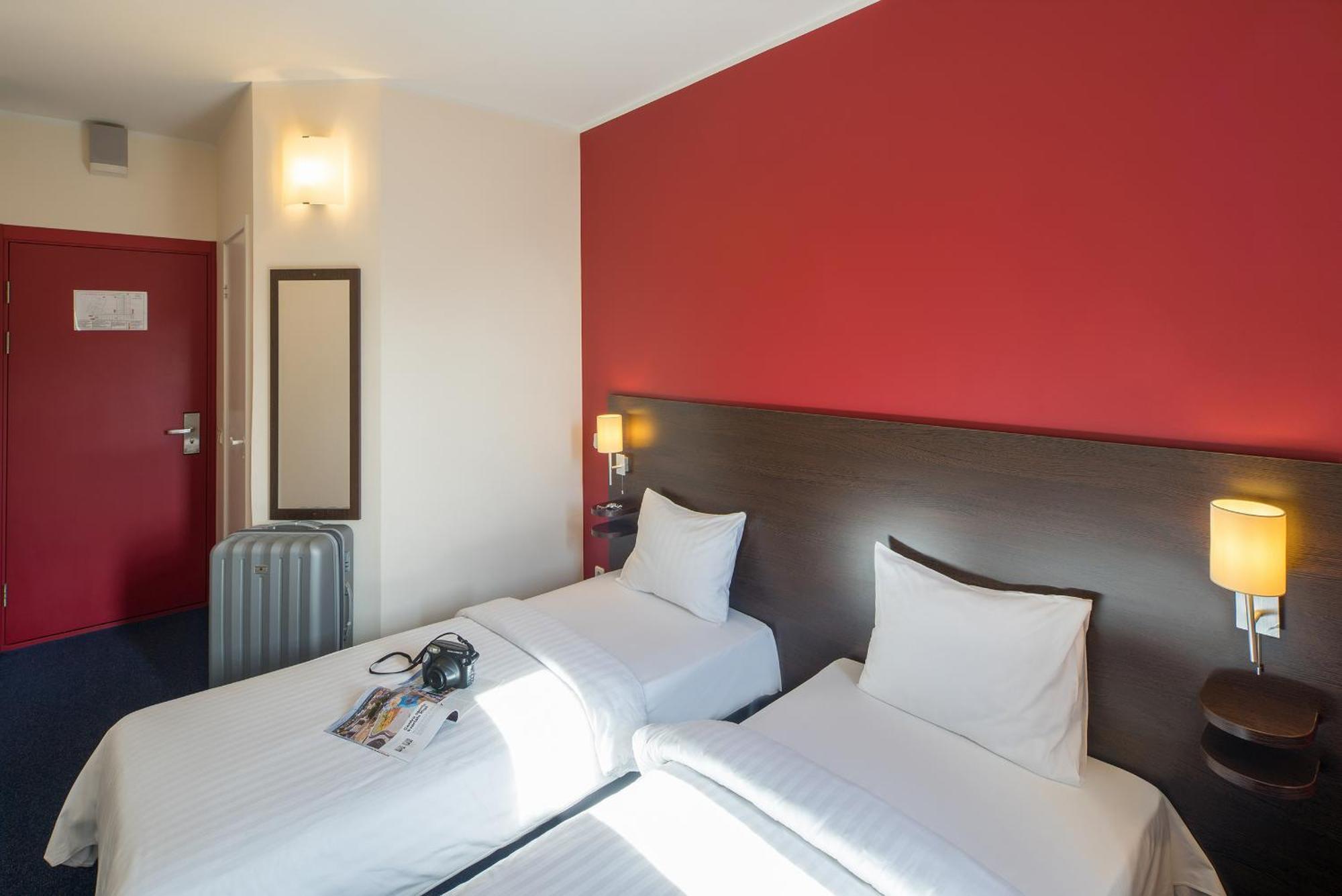 Twin Room,1440267052:JPEG