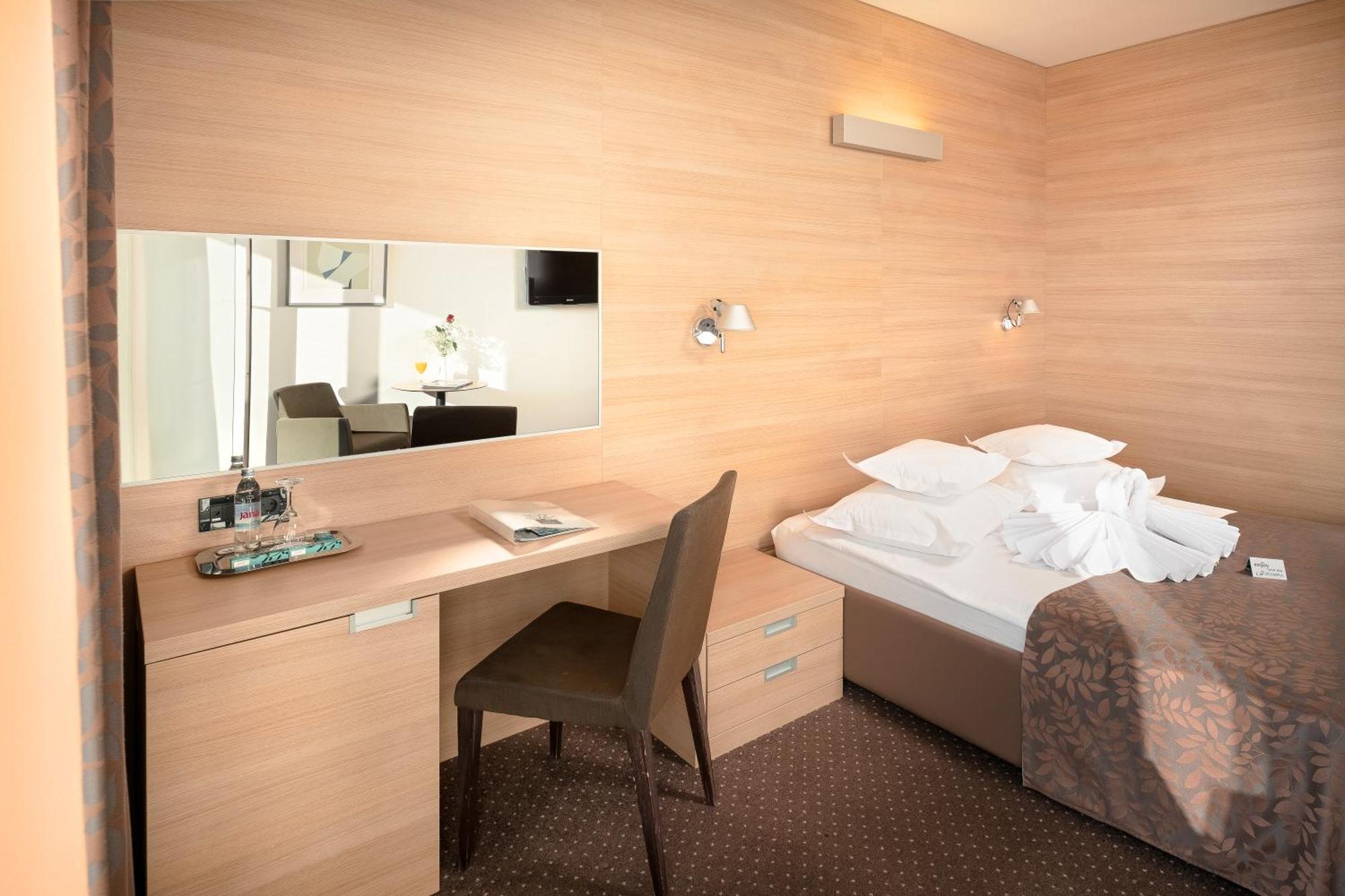 Classic Double or Twin Room