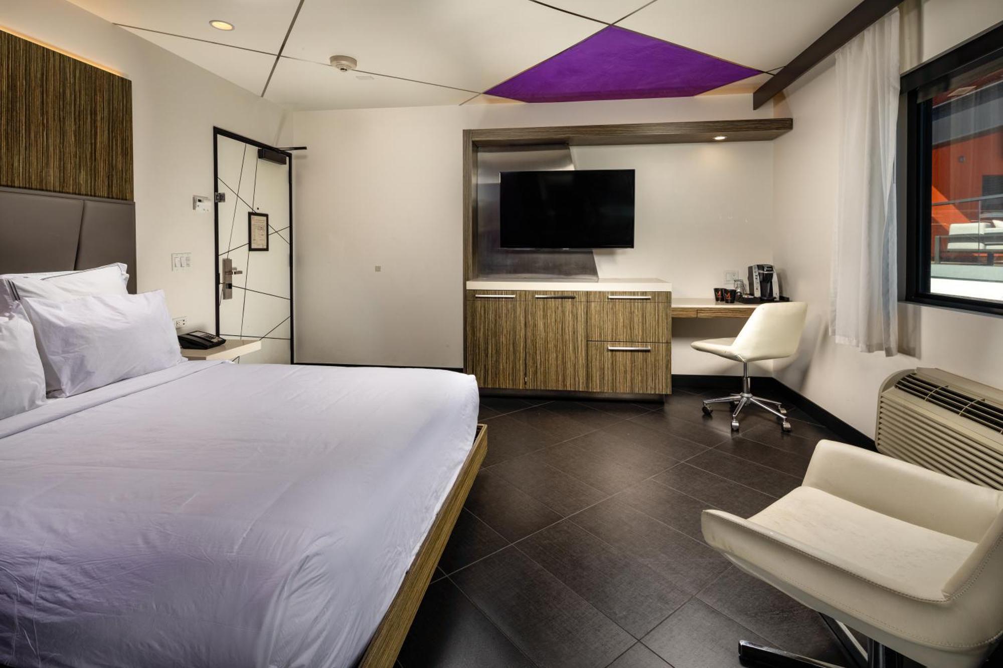 Queen Room