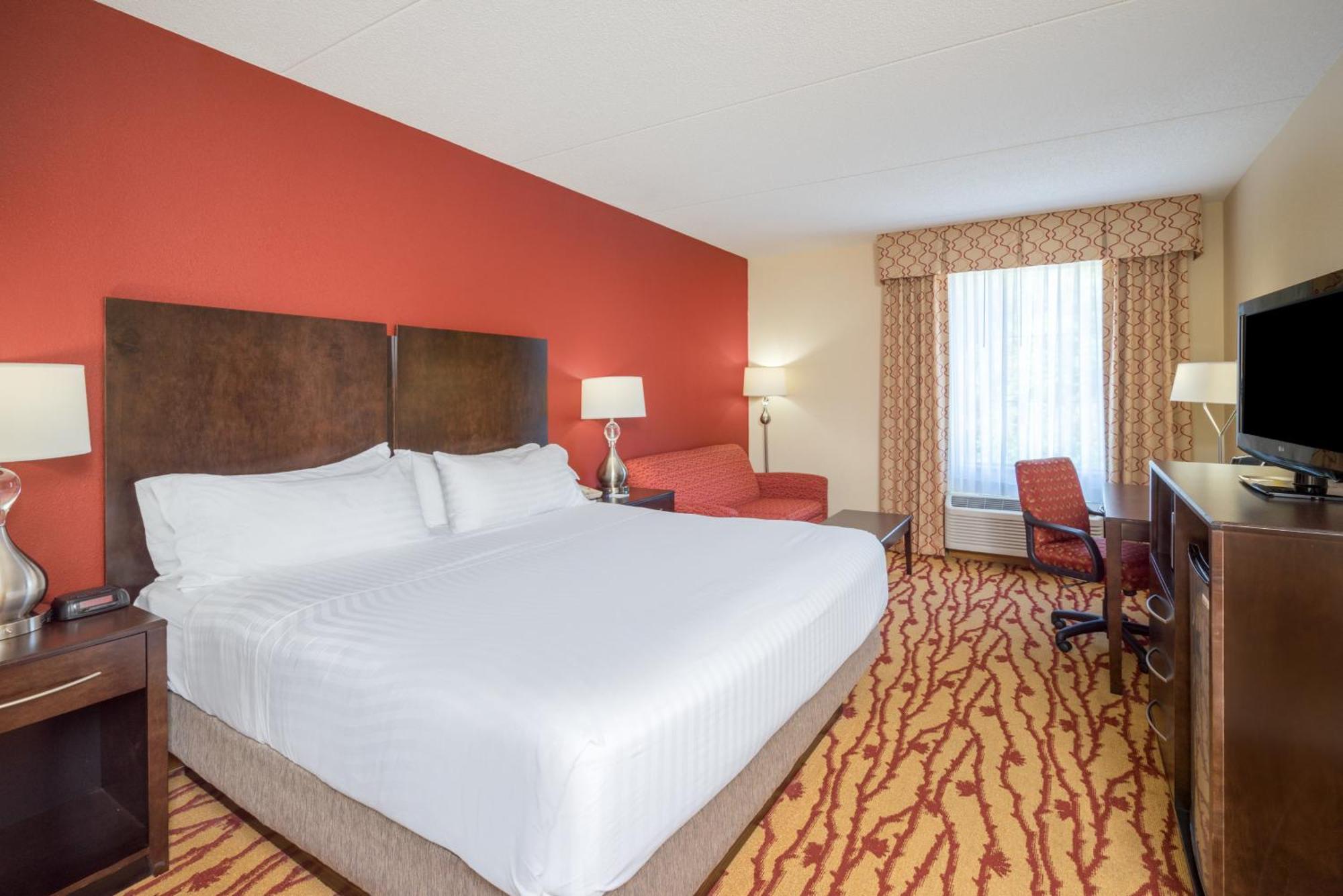 Standard King Room with Sofa Bed