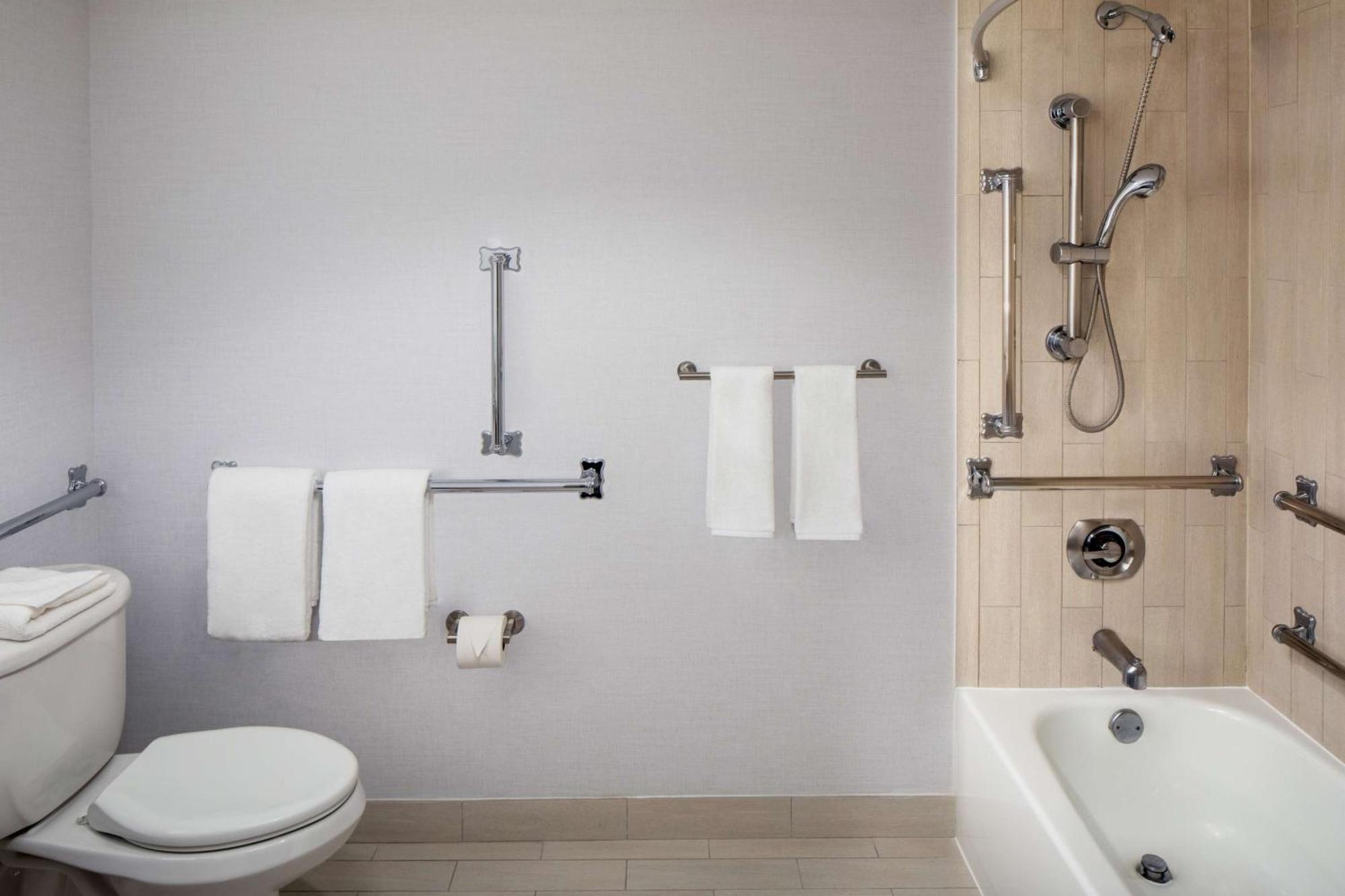 King Room Accessible Tub Disability Access