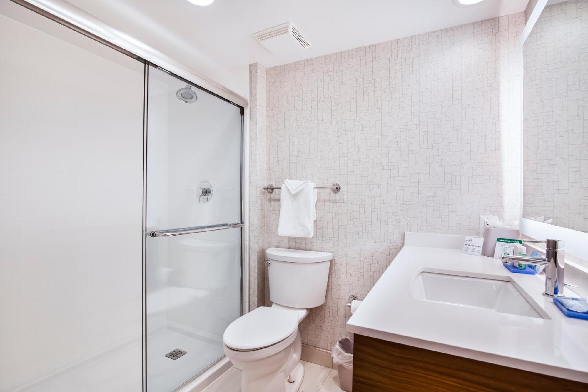 Queen Suite