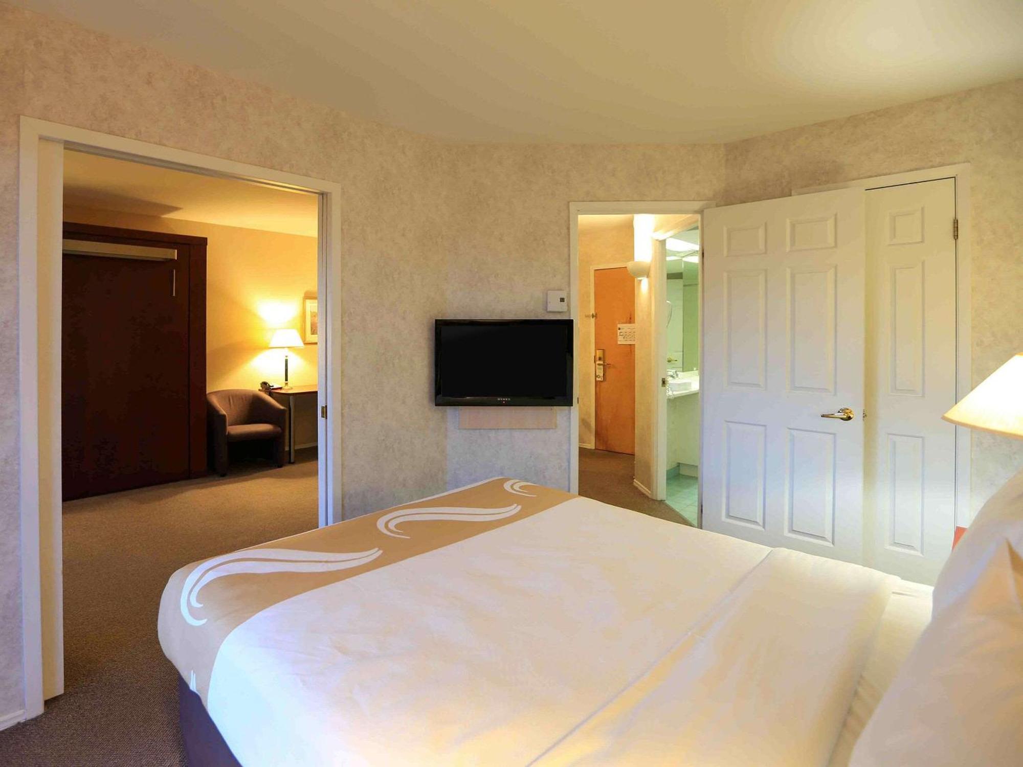 Queen Suite Two Queen Beds Non-Smoking