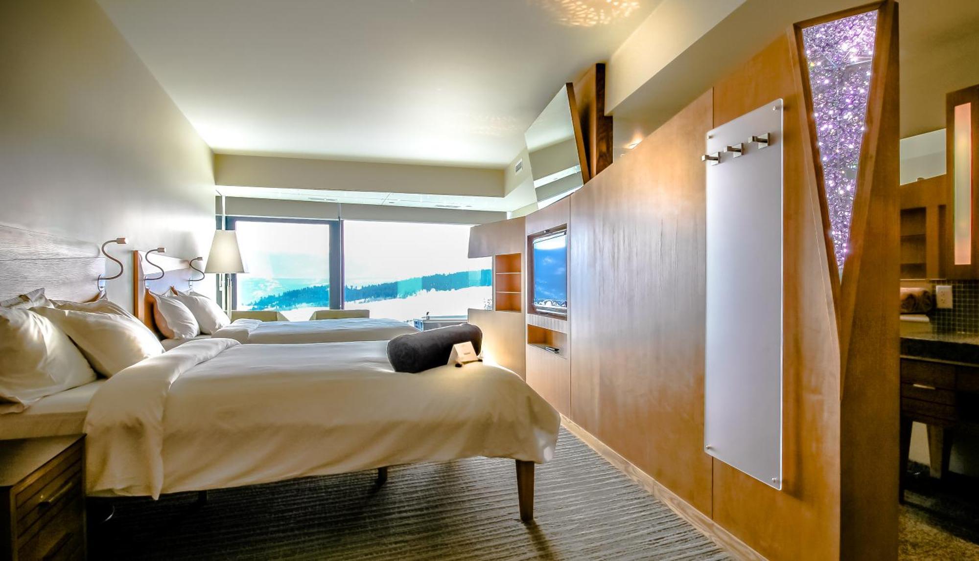 Superior Queen Room Two Queen Beds Mountain View