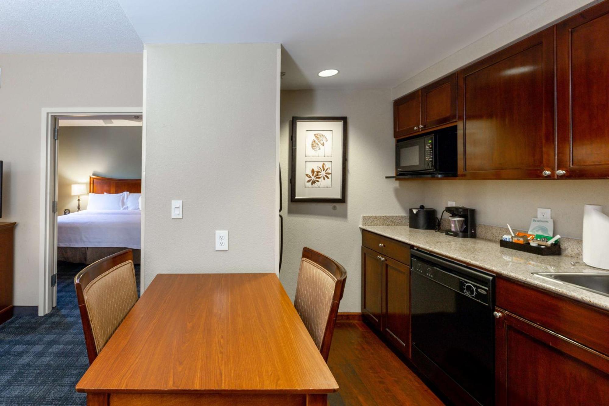 One-Bedroom King Suite Non-Smoking