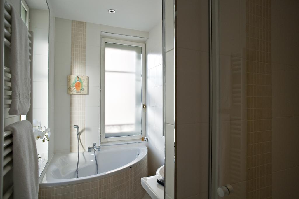 One Bedroom King Suite with Sofa Bed,146959214:JPEG