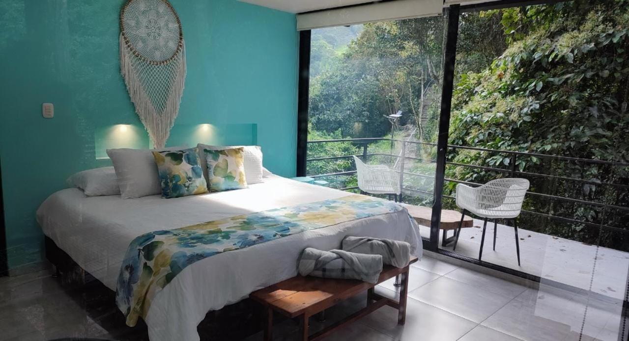 Habitación Doble con vistas a la montaña