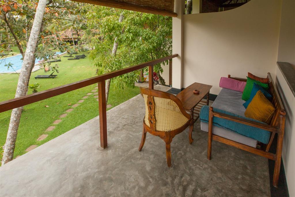 Deluxe Villa First Floor 24 hours Check & Check-out
