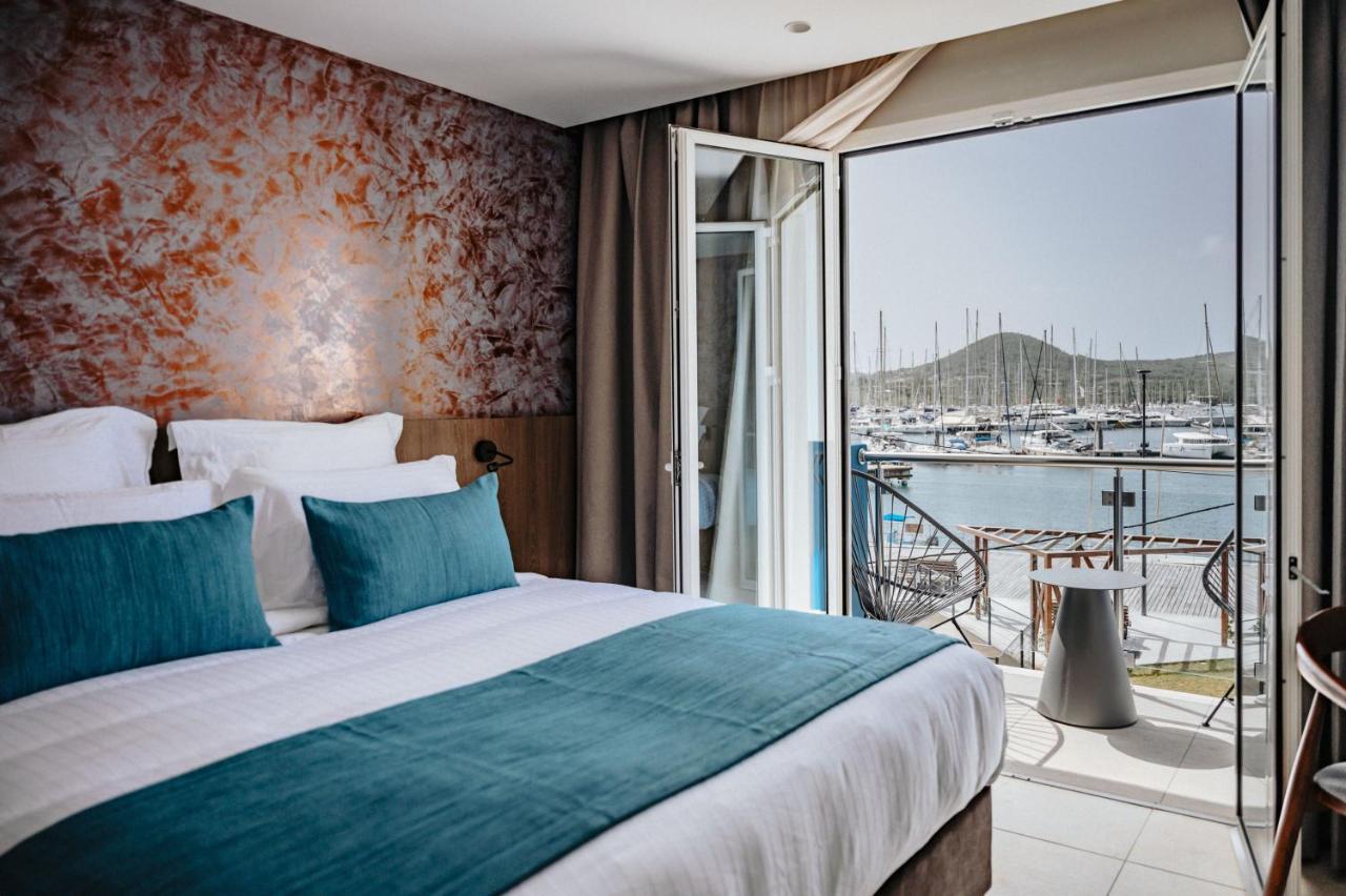 Chambre Premium - Vue sur Marina - Balcon