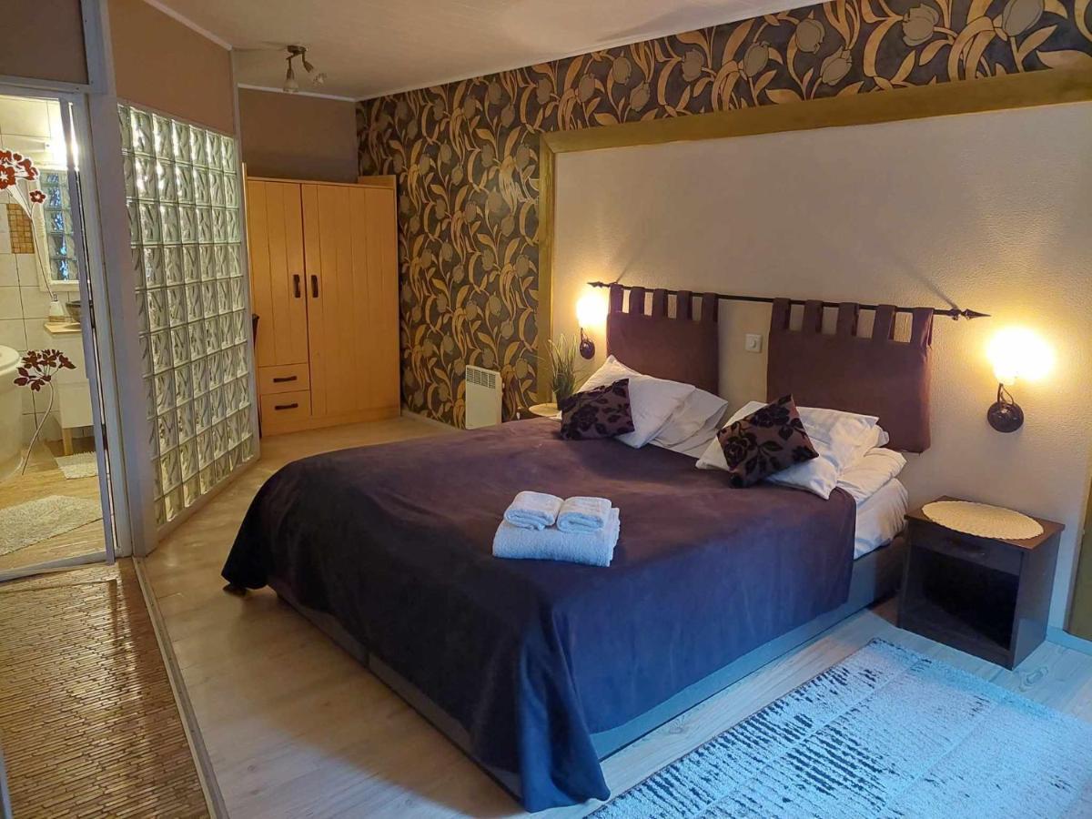 Junior Suite Spa Bath,1498841491:JPEG