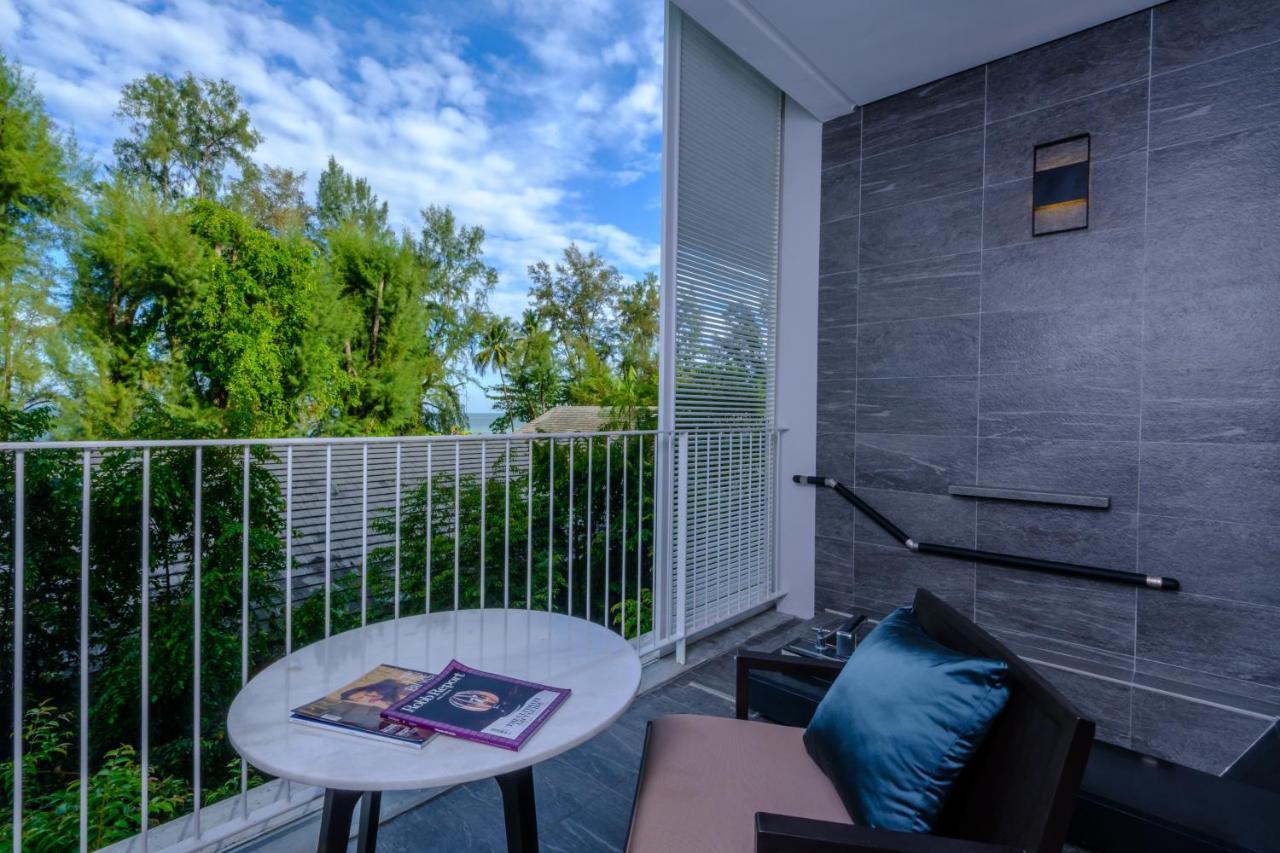 Deluxe King Room Balcony