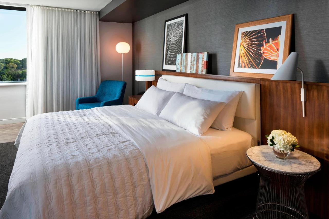 Deluxe King Room,1540356985:JPEG
