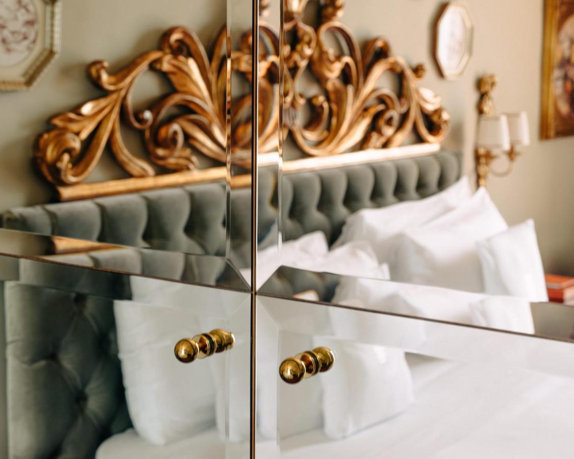 Prestige Double Room with Lake View,1498598377:JPEG