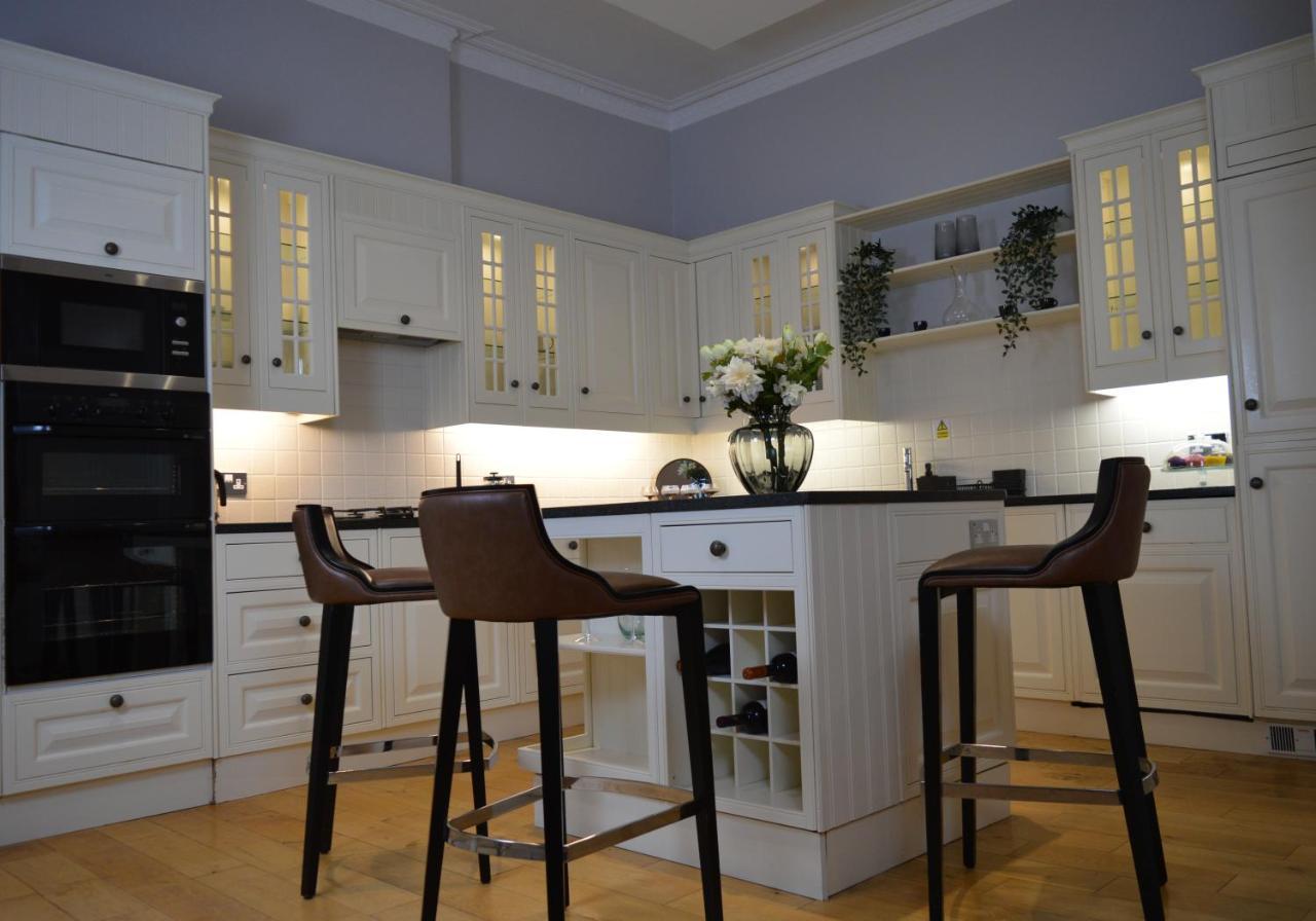 Suite Four Double Beds Two Sofa Beds Annex Room or Non-Smoking