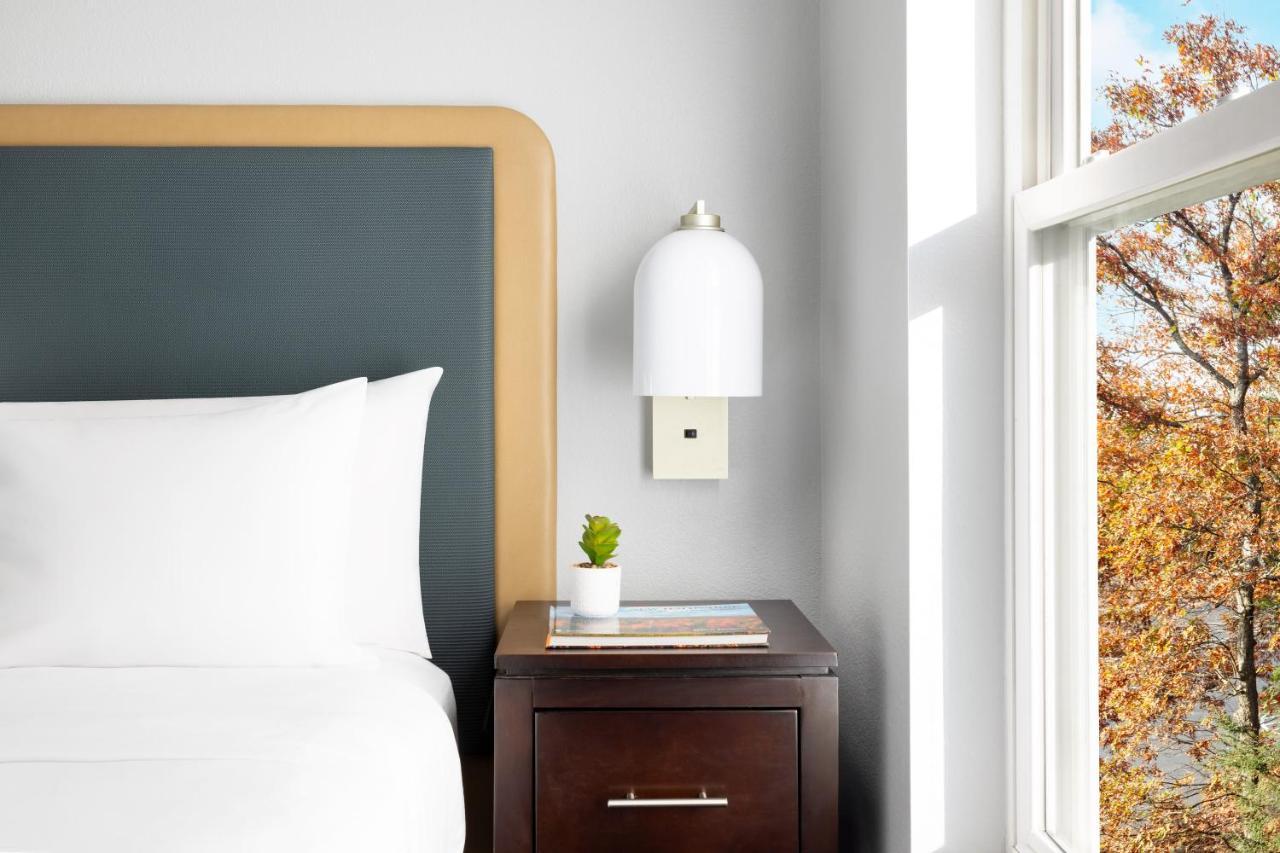 Two Bedroom Suite with One King and Two Queen Beds - Non-Smoking